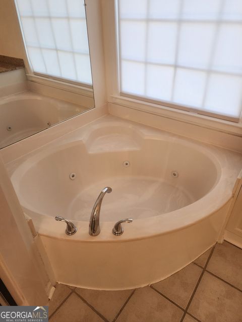 listing image 80