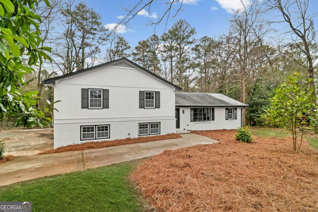Photo of 3560 Ebenezer Court, Marietta, GA 30066 (MLS # 10679546)