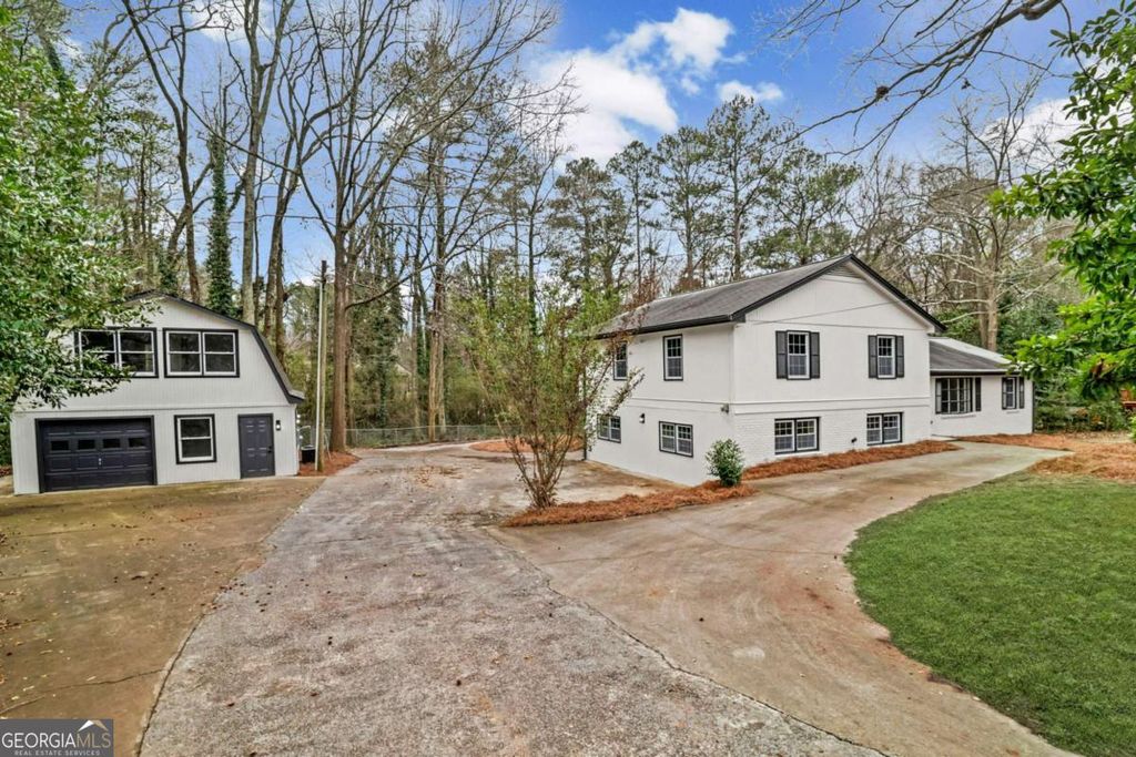 Photo of 3560 Ebenezer Court, Marietta, GA 30066 (MLS # 10679546)