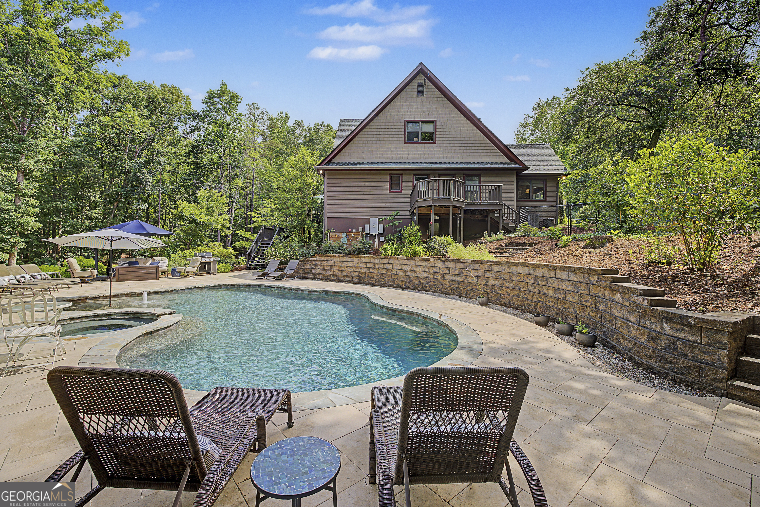 151 Hickory Pointe DR