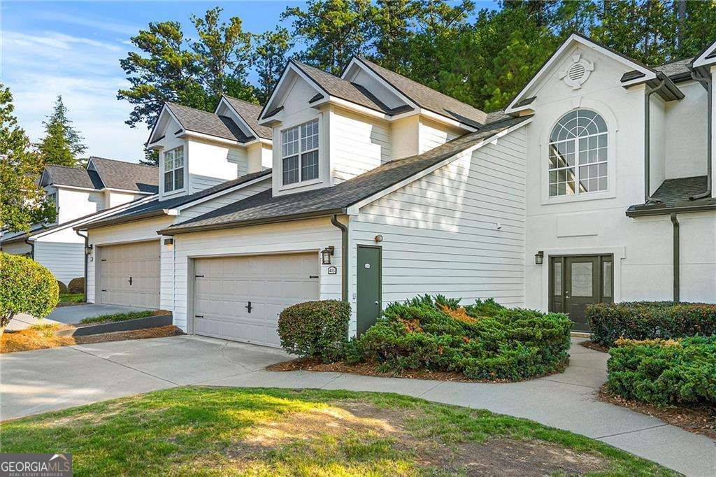 Photo of 2015 Barrett Lakes Boulevard NW #415, Kennesaw, GA 30144 (MLS # 10697051)