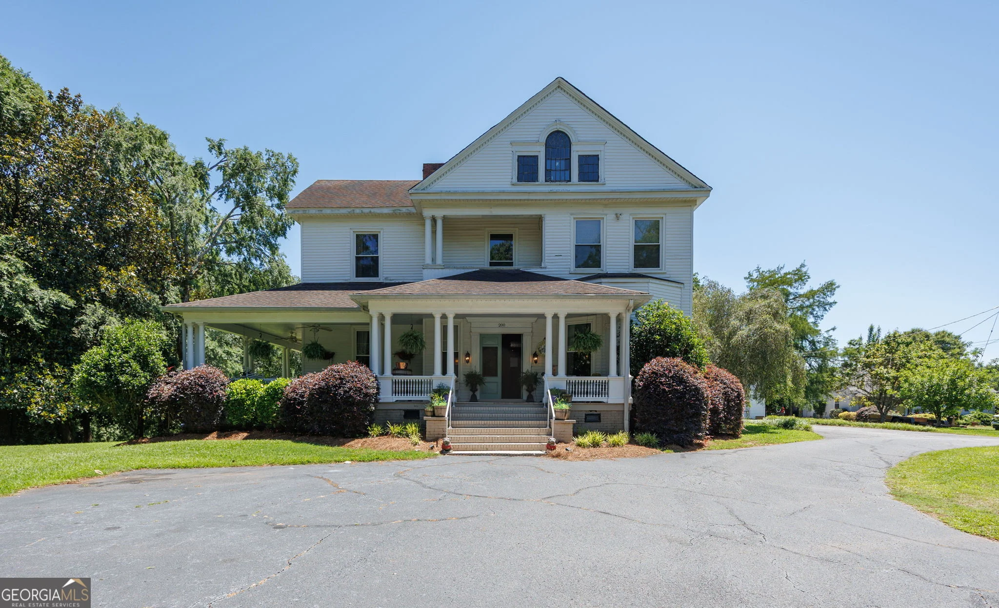 200 W Main Street