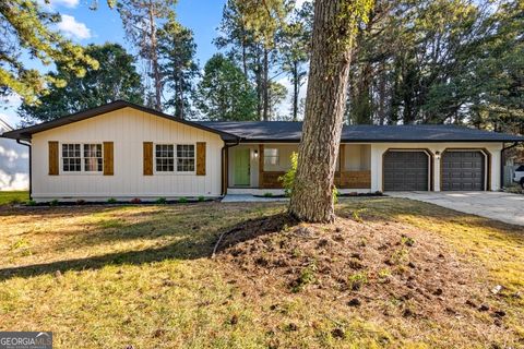 1396 Huntsmen GLN Riverdale GA 30296