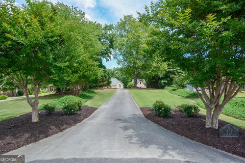 Photo of 305 Lakeshore Drive, Hartwell, GA 30643 (MLS # 10761438)