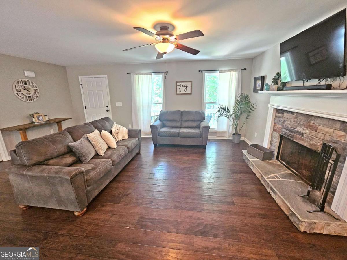 291 Kerns Ridge CT