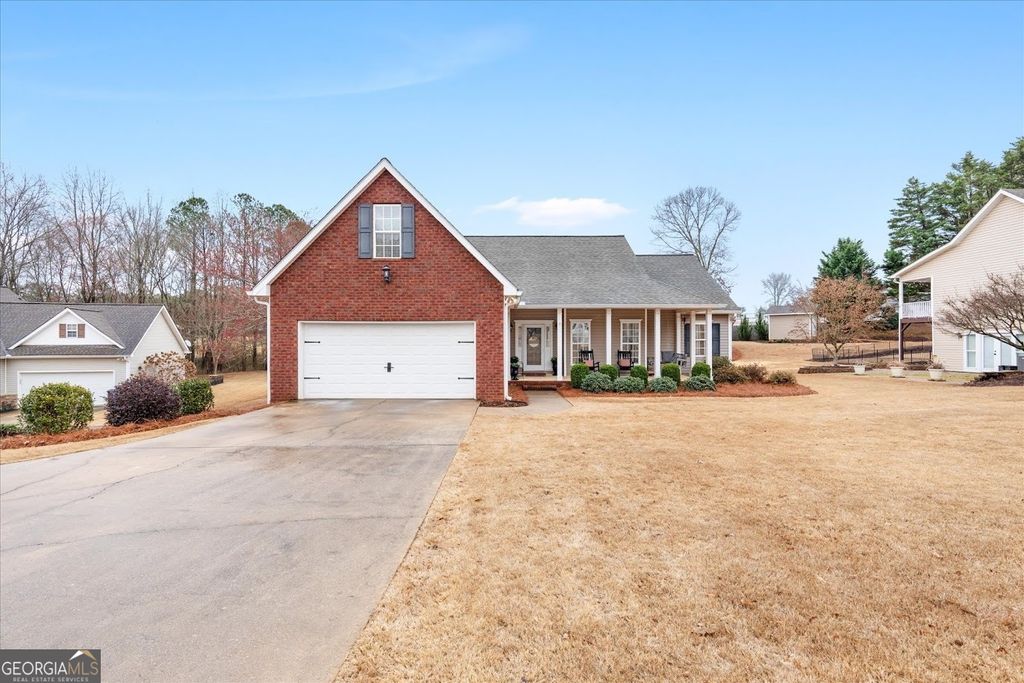 Photo of 137 Central Heights Drive, Carrollton, GA 30116 (MLS # 10699778)
