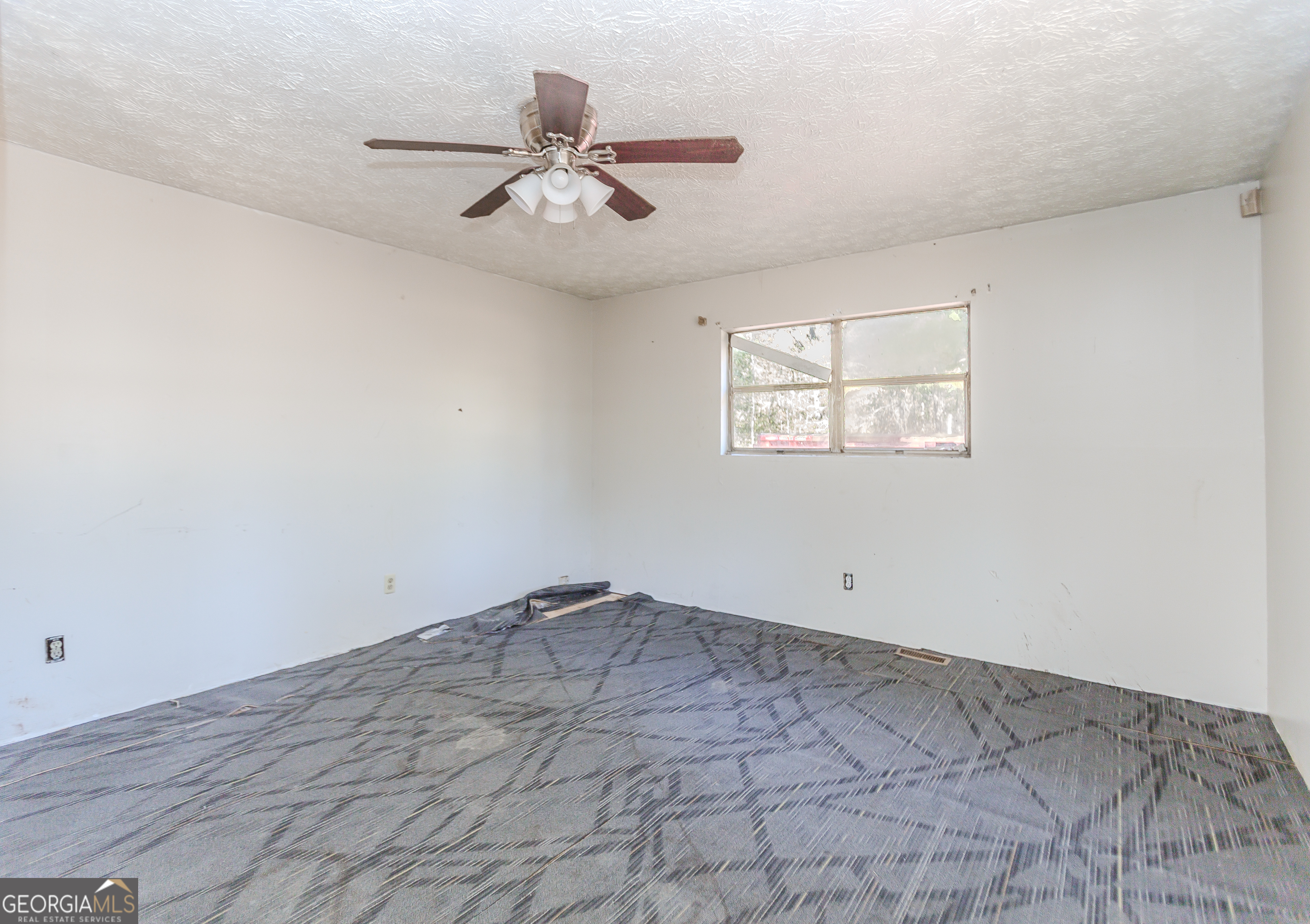 5025 Smokey RD