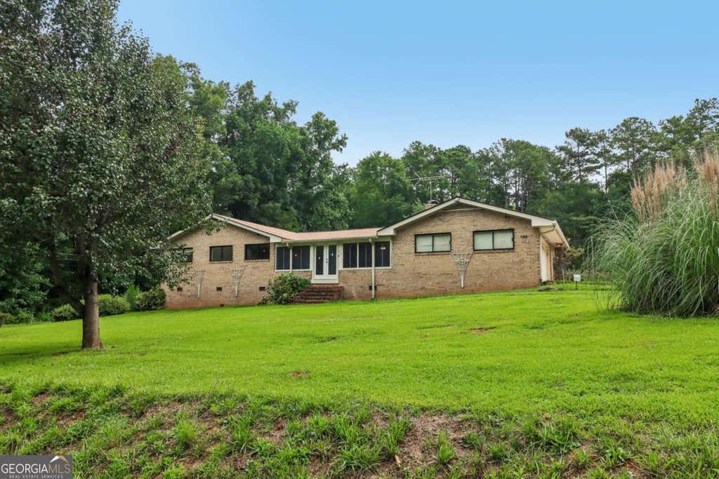 Photo of 726 N Mcdonough Road, Griffin, GA 30223 (MLS # 10811723)