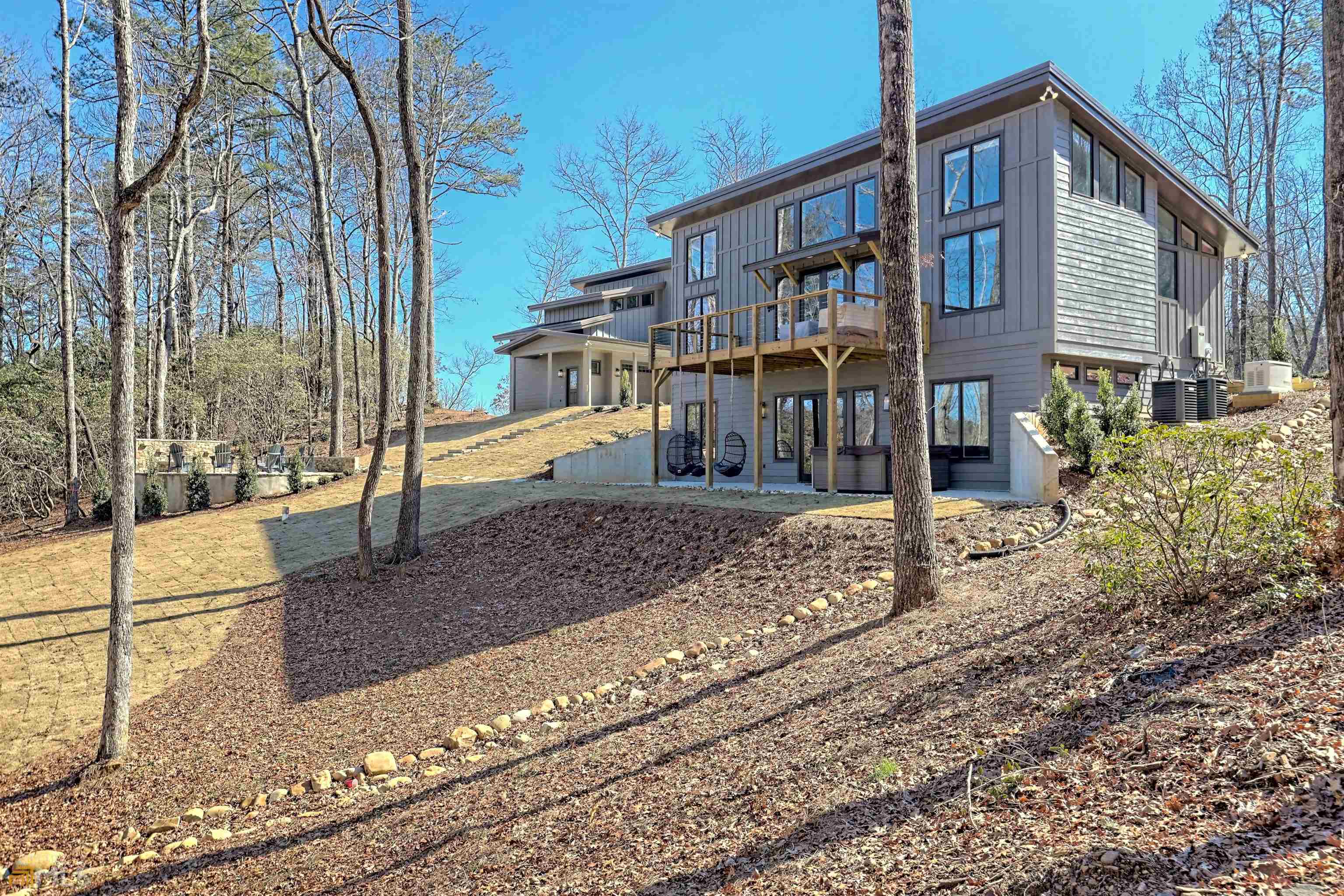 Clarkesville, Georgia 30523, United States, 4 Bedrooms Bedrooms, ,5 BathroomsBathrooms,Residential,Active,141527