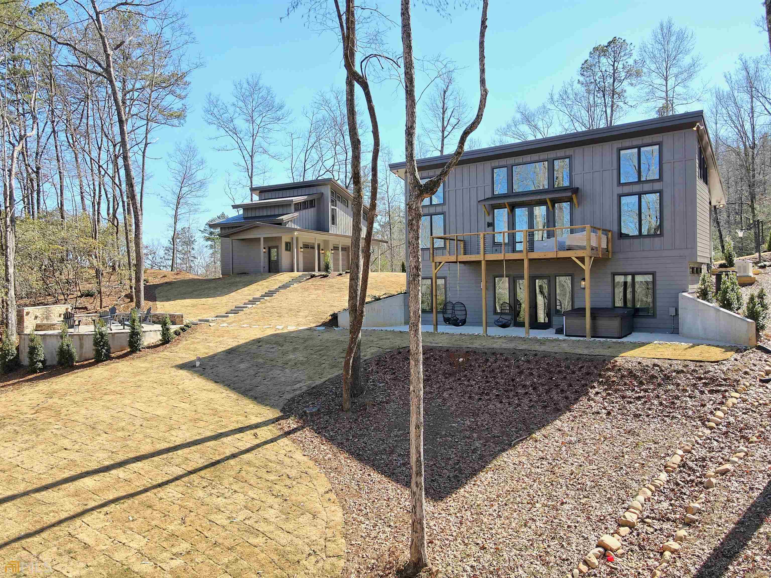 Clarkesville, Georgia 30523, United States, 4 Bedrooms Bedrooms, ,5 BathroomsBathrooms,Residential,Active,141527