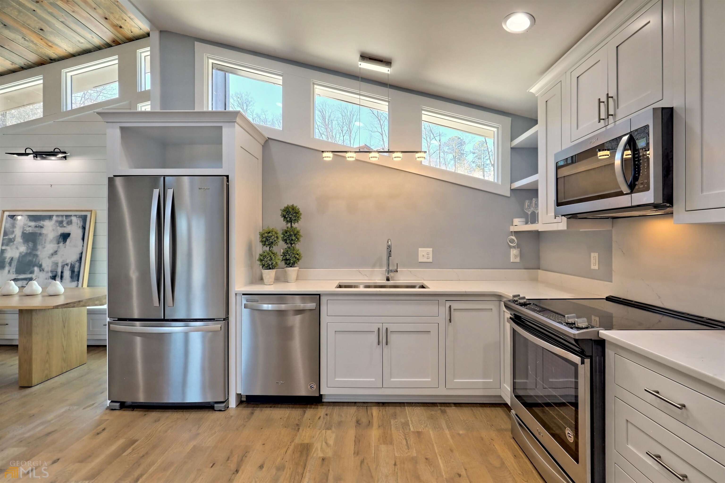 Clarkesville, Georgia 30523, United States, 4 Bedrooms Bedrooms, ,5 BathroomsBathrooms,Residential,Active,141527