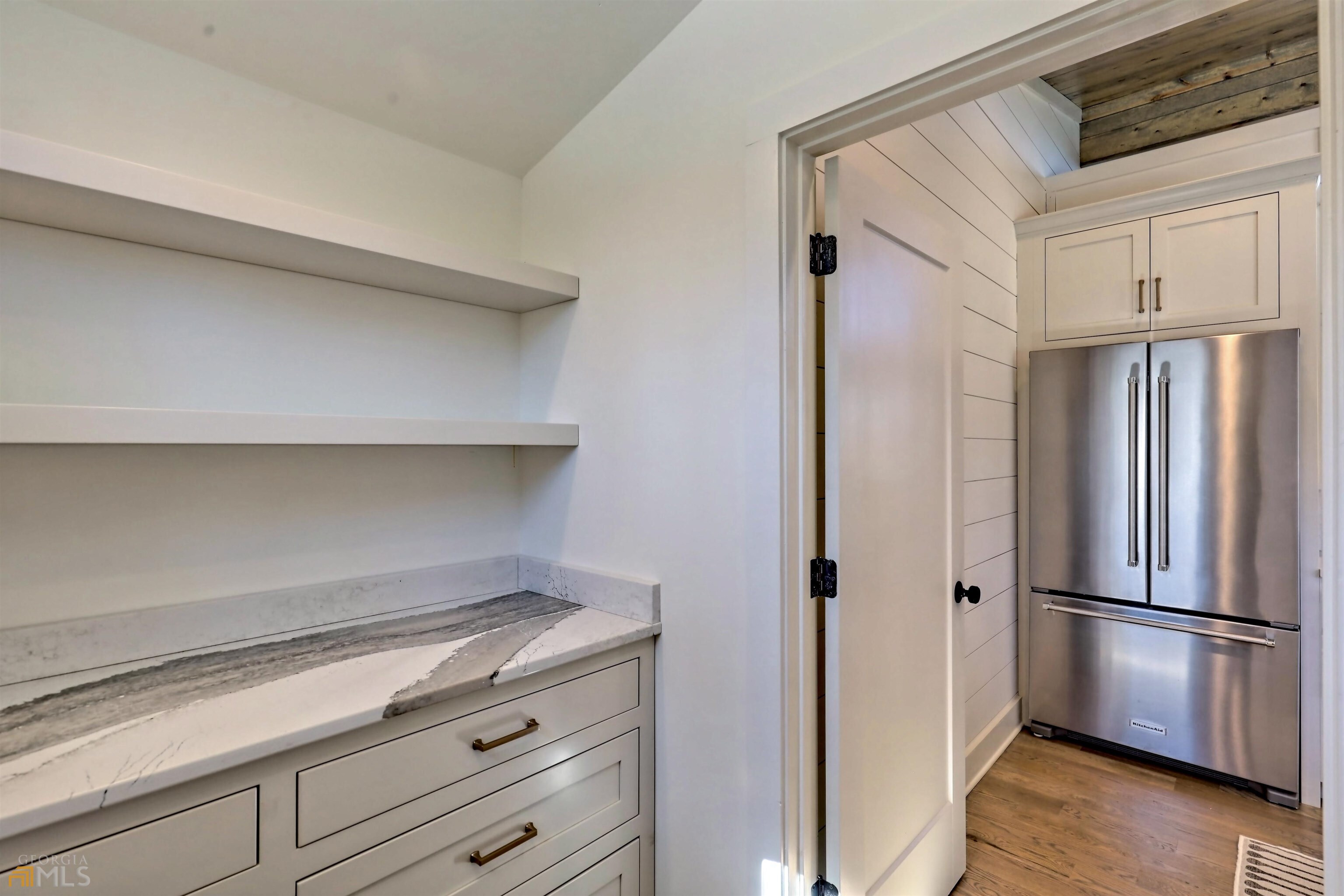 Clarkesville, Georgia 30523, United States, 4 Bedrooms Bedrooms, ,5 BathroomsBathrooms,Residential,Active,141527