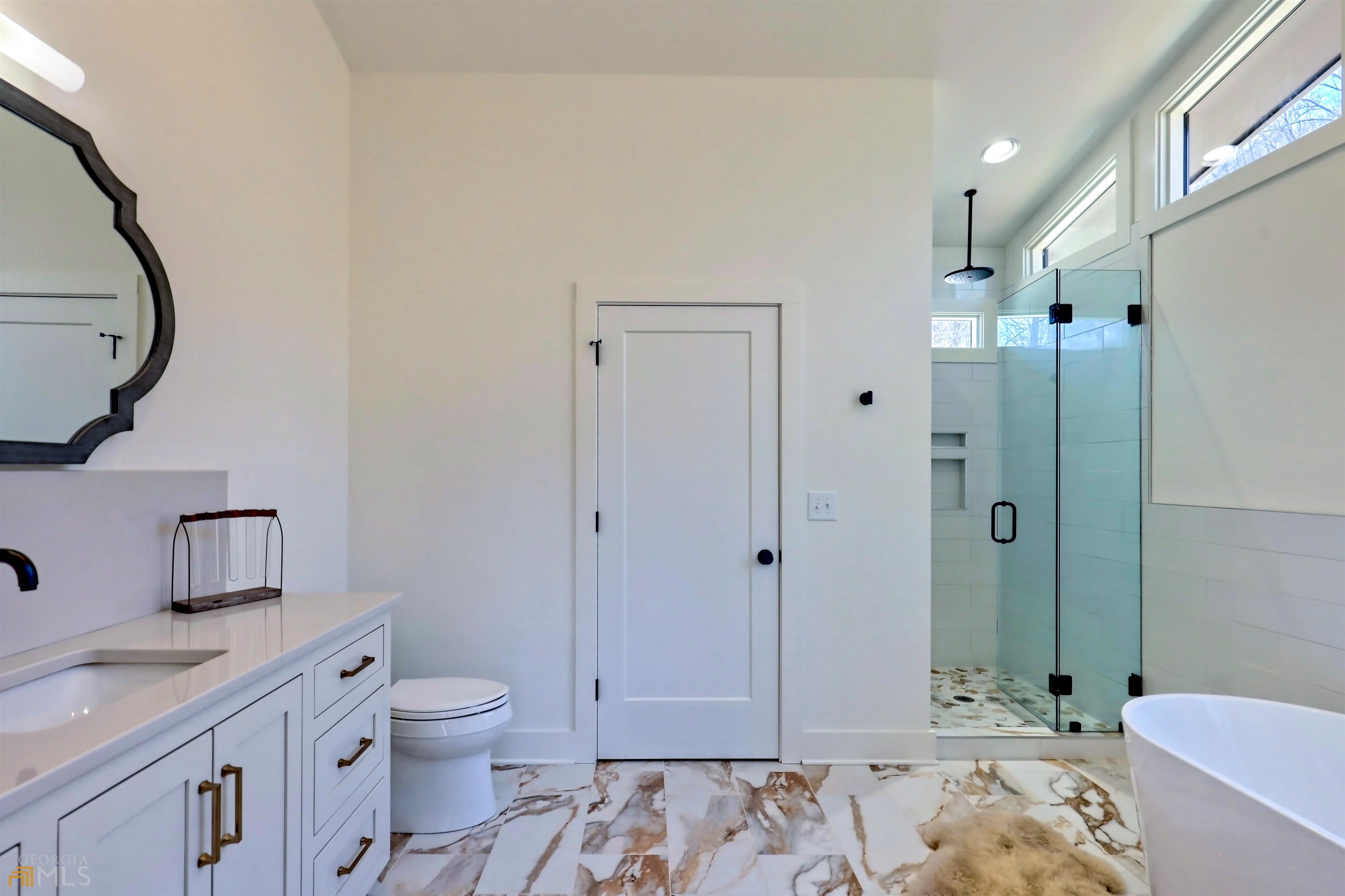 Clarkesville, Georgia 30523, United States, 4 Bedrooms Bedrooms, ,5 BathroomsBathrooms,Residential,Active,141527