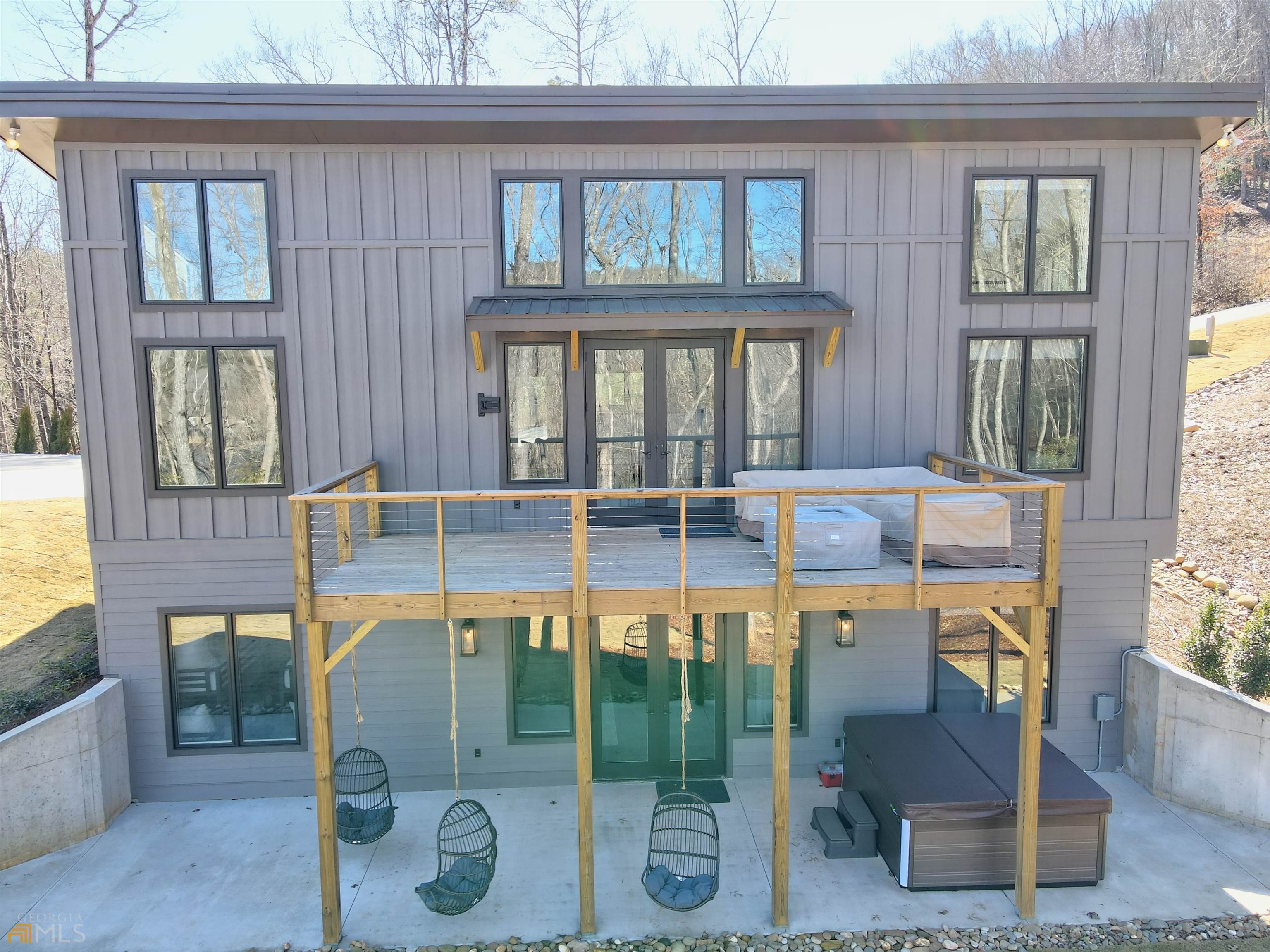 Clarkesville, Georgia 30523, United States, 4 Bedrooms Bedrooms, ,5 BathroomsBathrooms,Residential,Active,141527