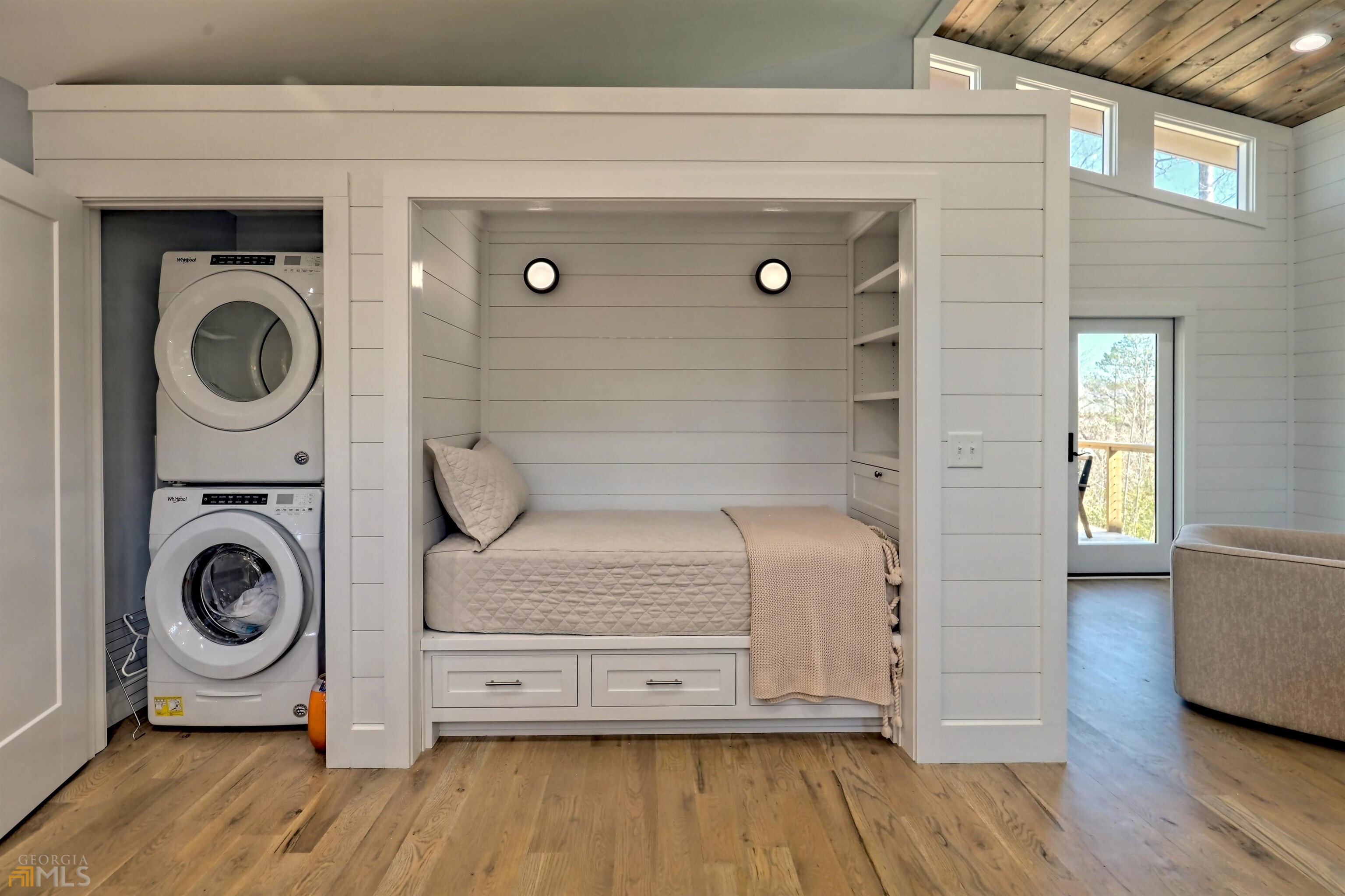 Clarkesville, Georgia 30523, United States, 4 Bedrooms Bedrooms, ,5 BathroomsBathrooms,Residential,Active,141527