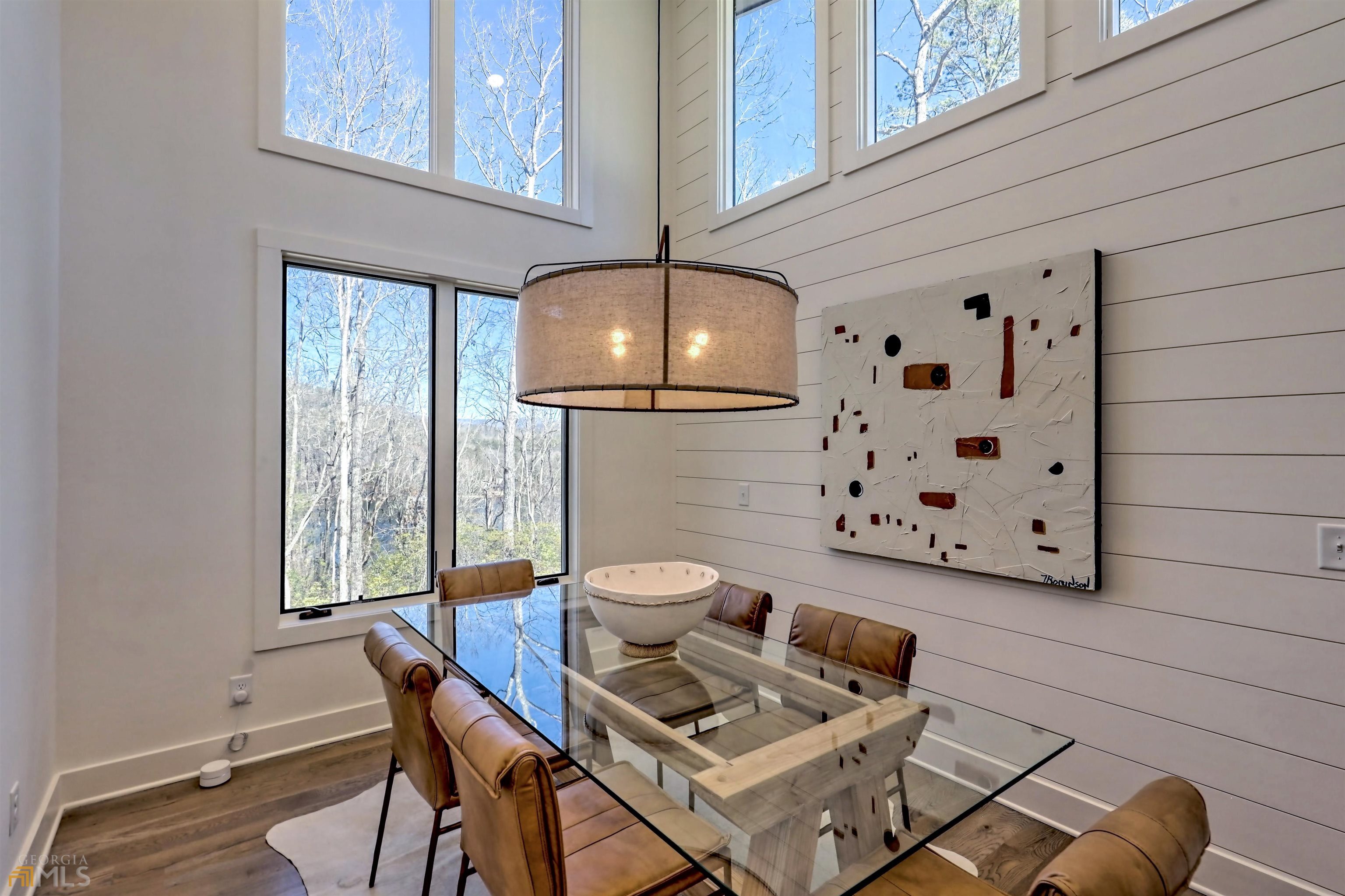 Clarkesville, Georgia 30523, United States, 4 Bedrooms Bedrooms, ,5 BathroomsBathrooms,Residential,Active,141527