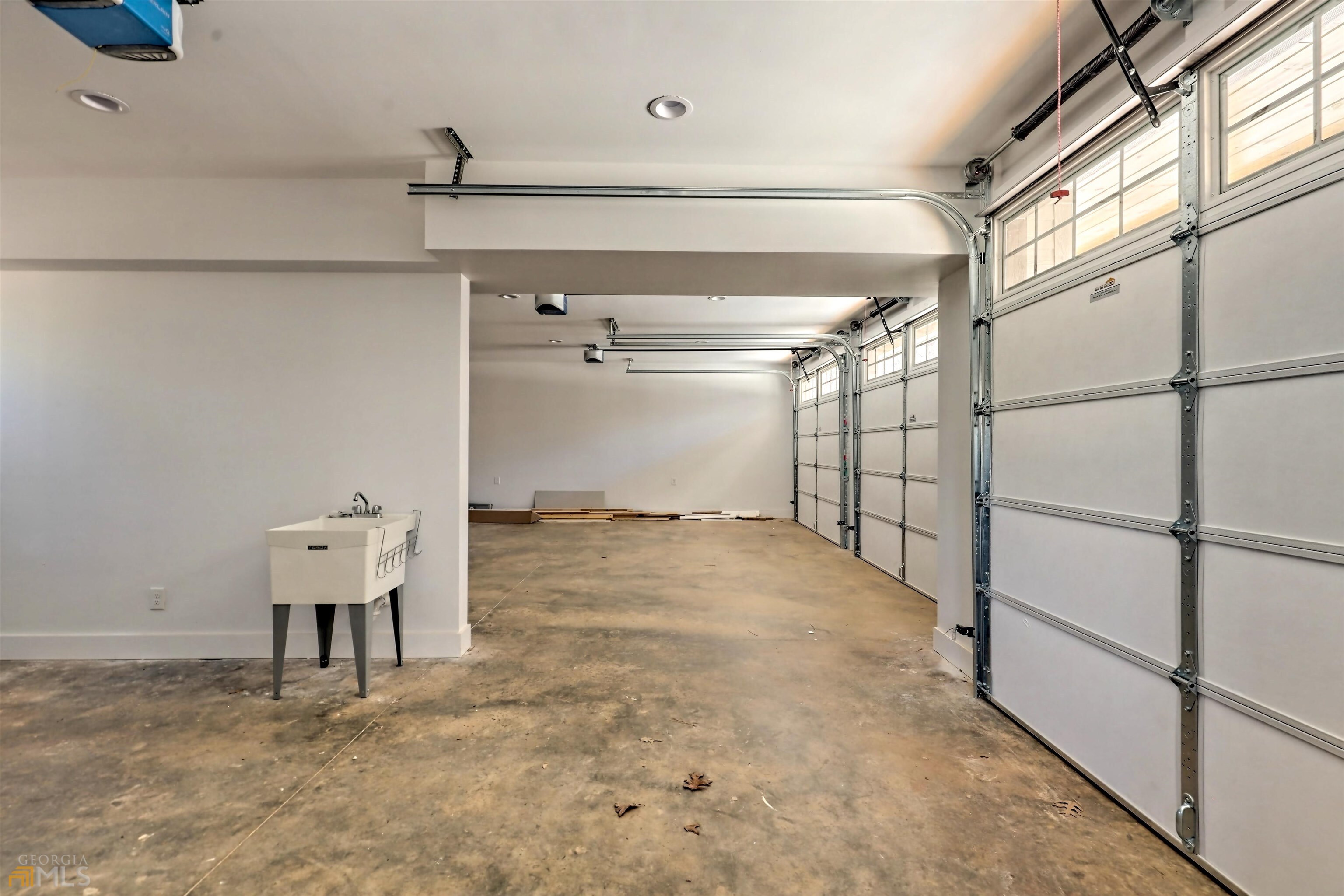 Clarkesville, Georgia 30523, United States, 4 Bedrooms Bedrooms, ,5 BathroomsBathrooms,Residential,Active,141527