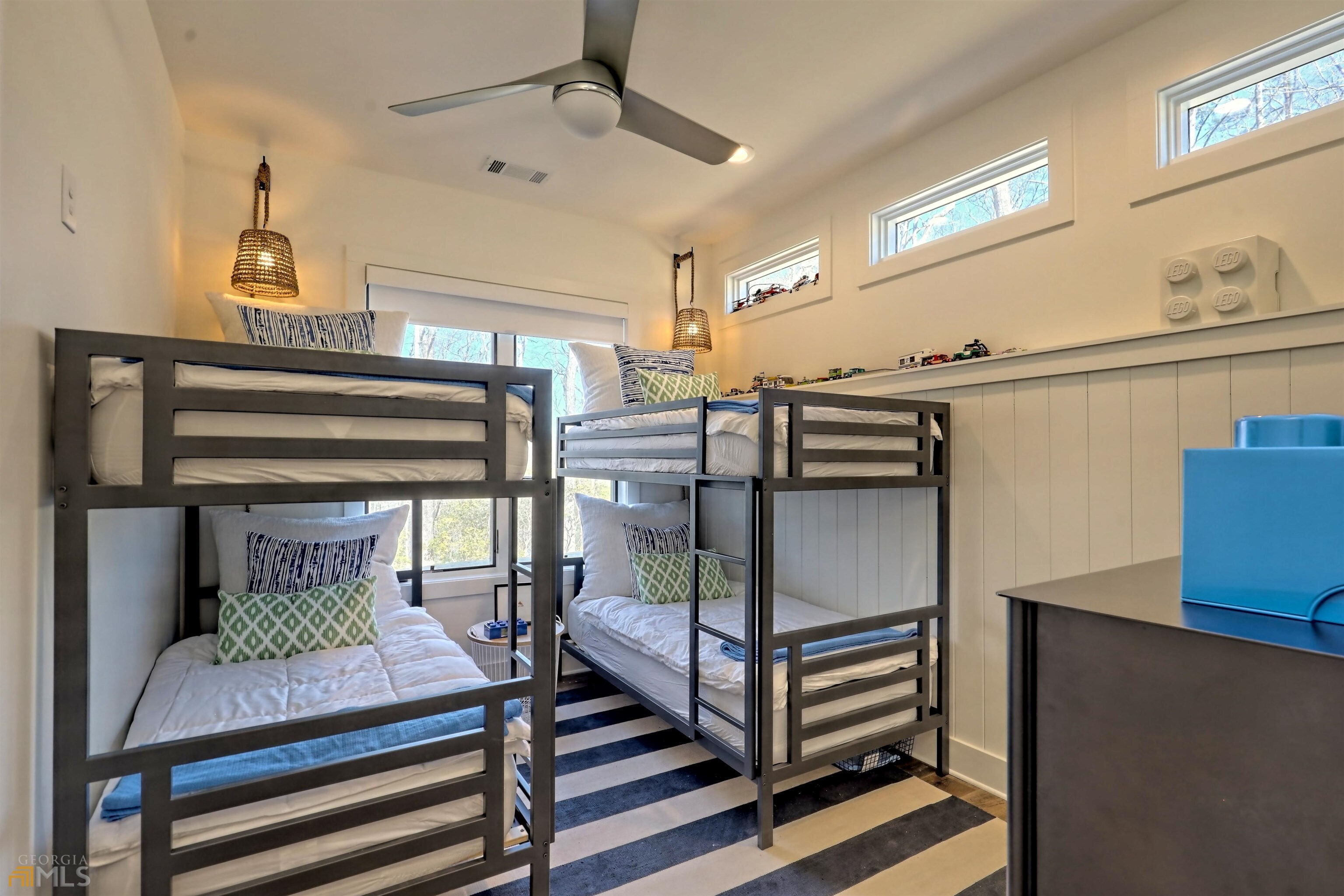 Clarkesville, Georgia 30523, United States, 4 Bedrooms Bedrooms, ,5 BathroomsBathrooms,Residential,Active,141527