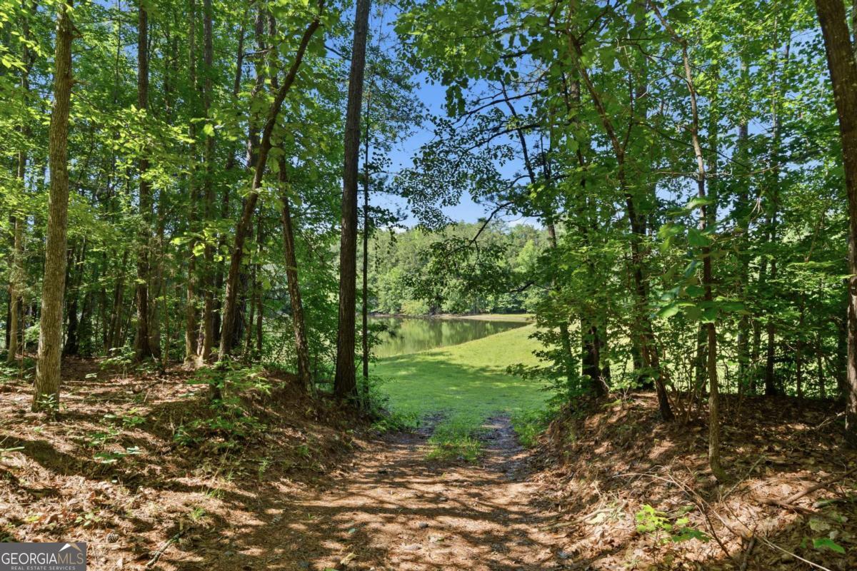 460 SE Honey Creek RD