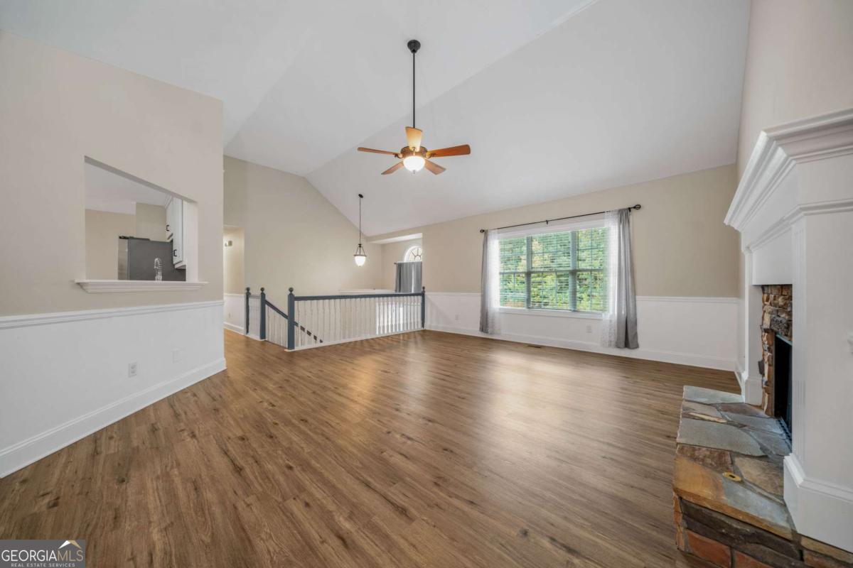 327 Red Fox DR