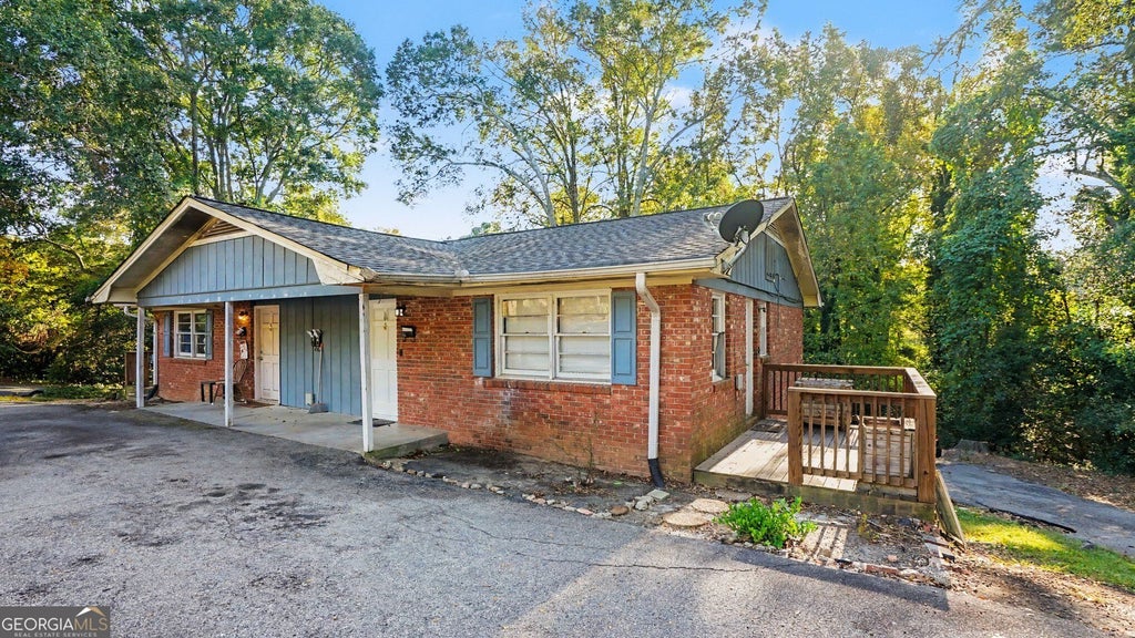 Photo of 166 N 5th Avenue, Winder, GA 30680 (MLS # 10881493)