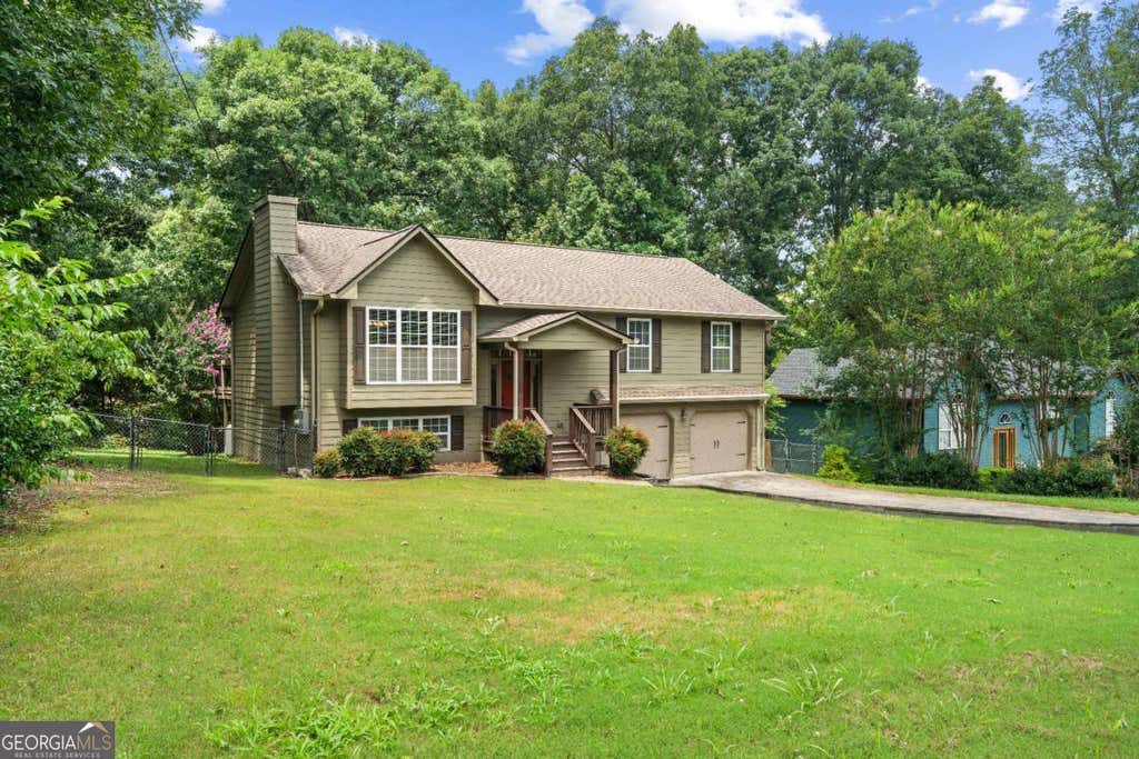 Photo of 521 Cambridge Drive, Rocky Face, GA 30740 (MLS # 10800360)