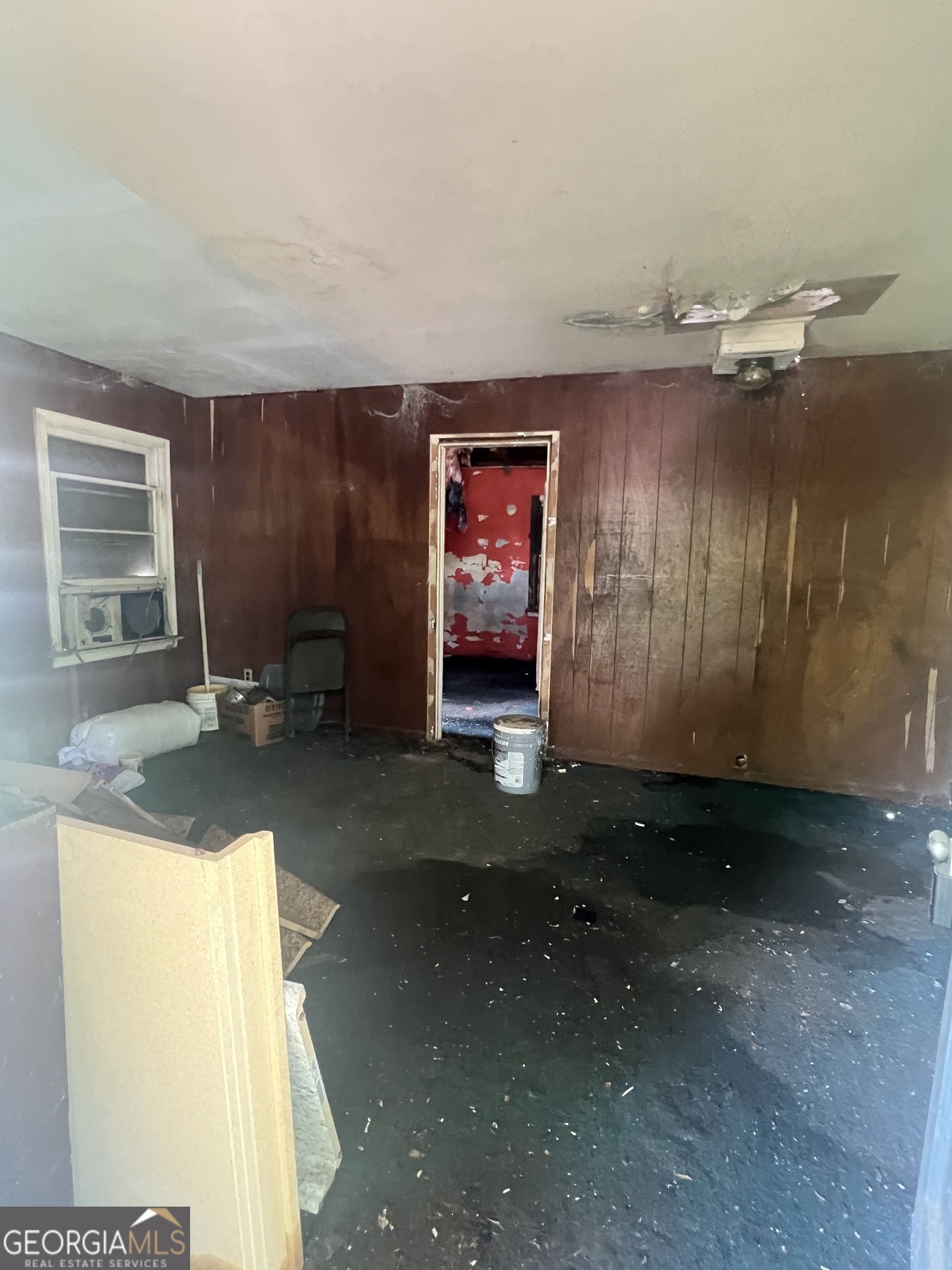 209 Suzanne DR