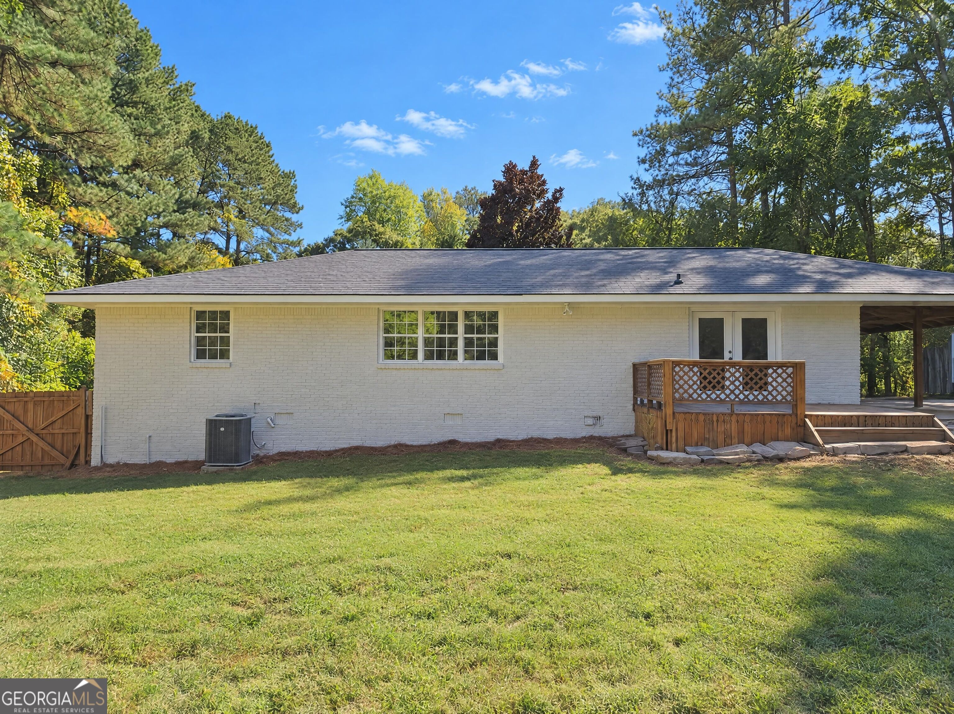 1105 Old Loganville RD