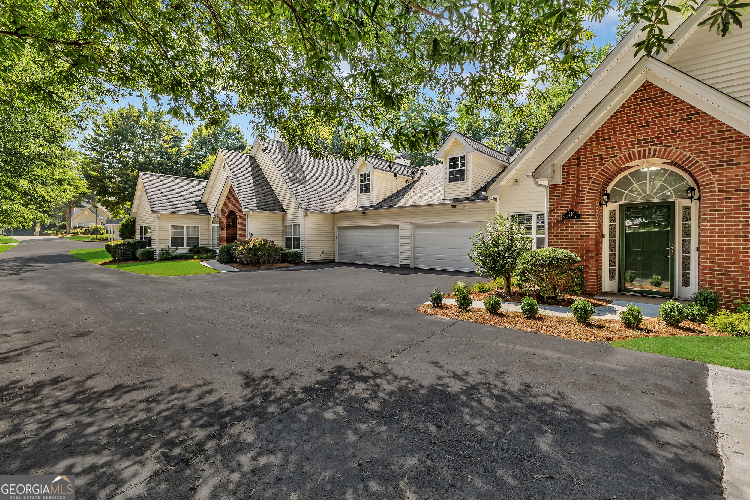 1249 Creek Forest LN BLDG 8