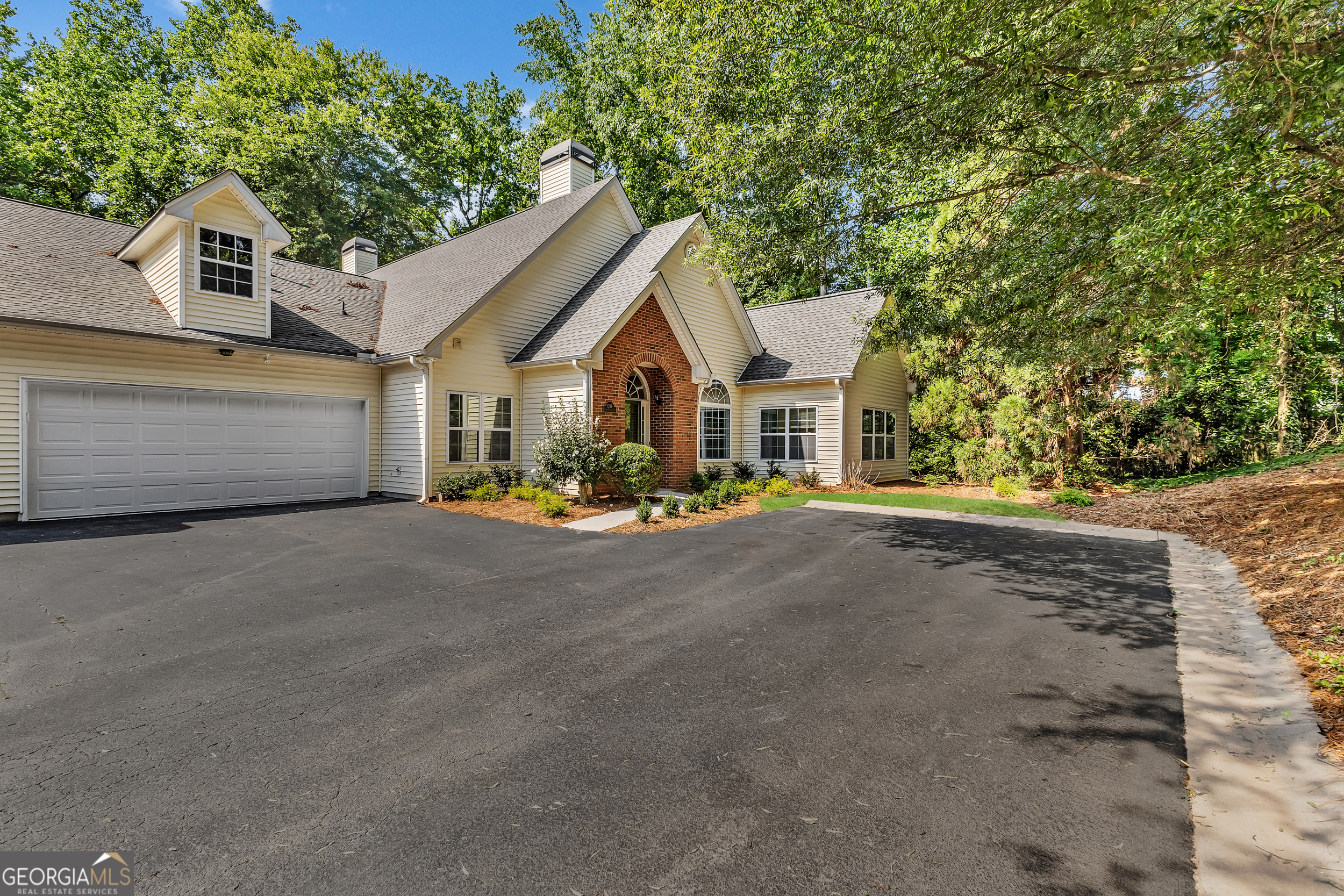1249 Creek Forest LN BLDG 8