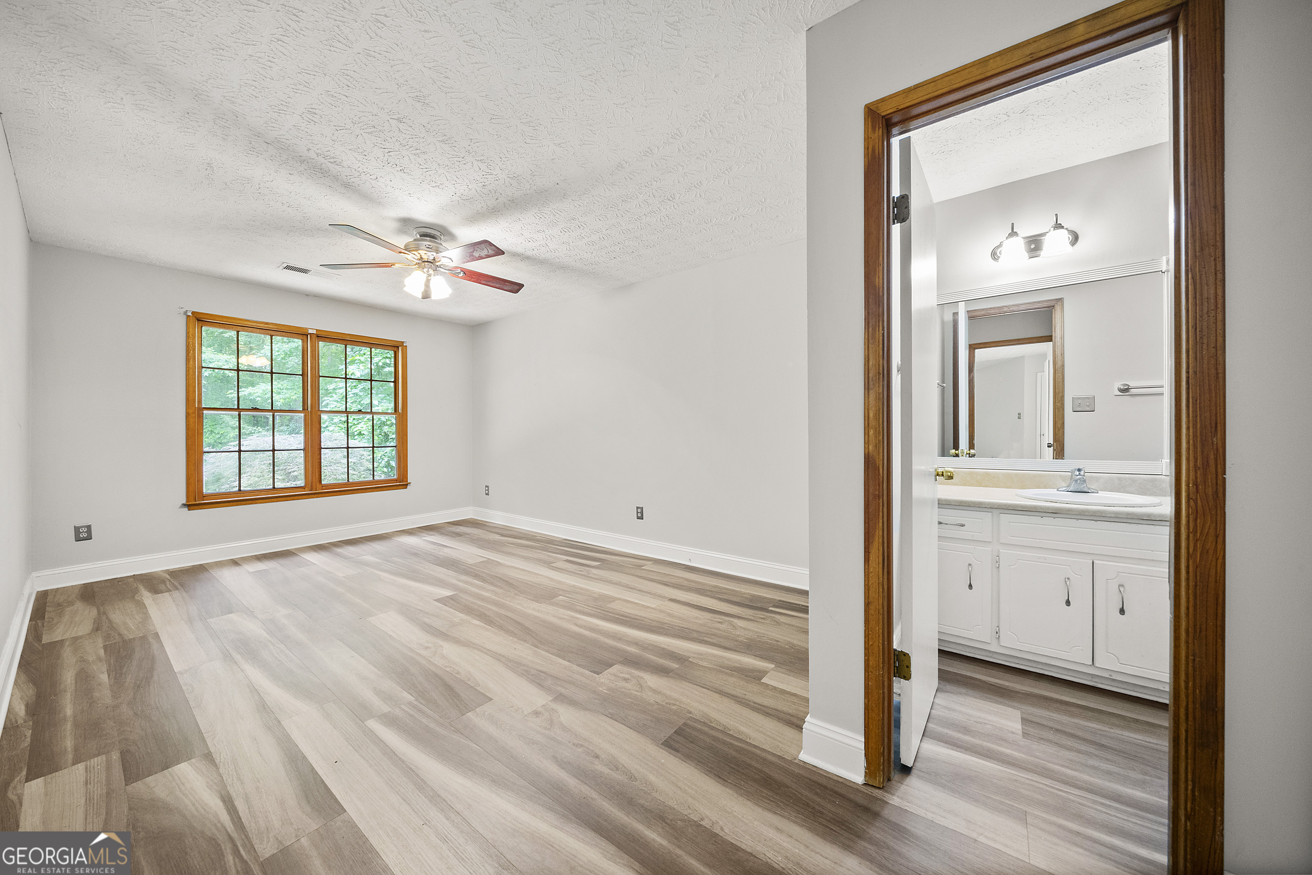 Peachtree City, Georgia 30269, United States, 3 Bedrooms Bedrooms, ,2 BathroomsBathrooms,Residential,Pending,145801