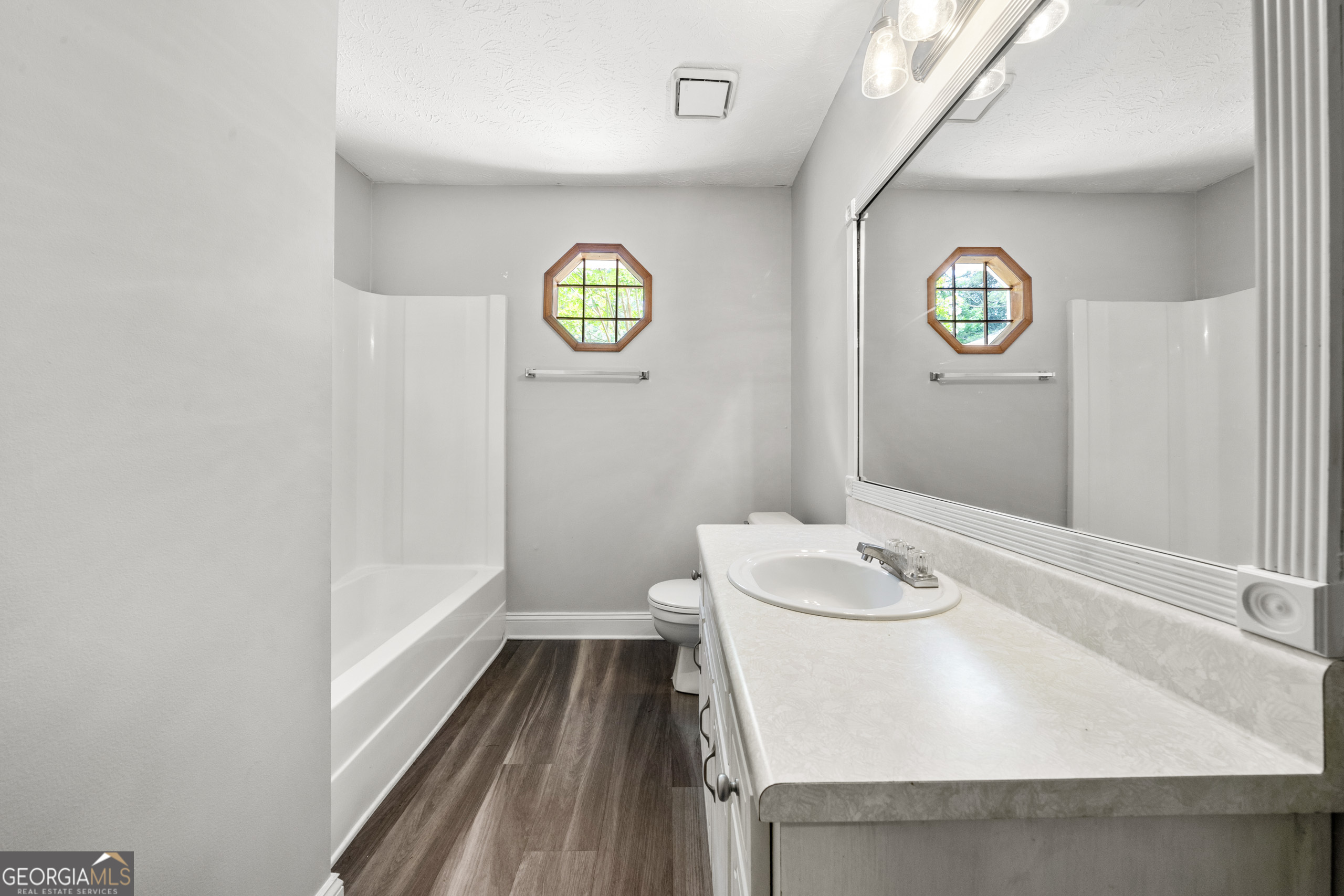 Peachtree City, Georgia 30269, United States, 3 Bedrooms Bedrooms, ,2 BathroomsBathrooms,Residential,Pending,145801