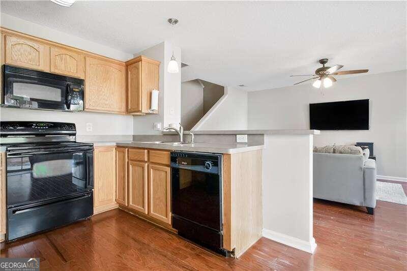 FOX CREEK - Residential
