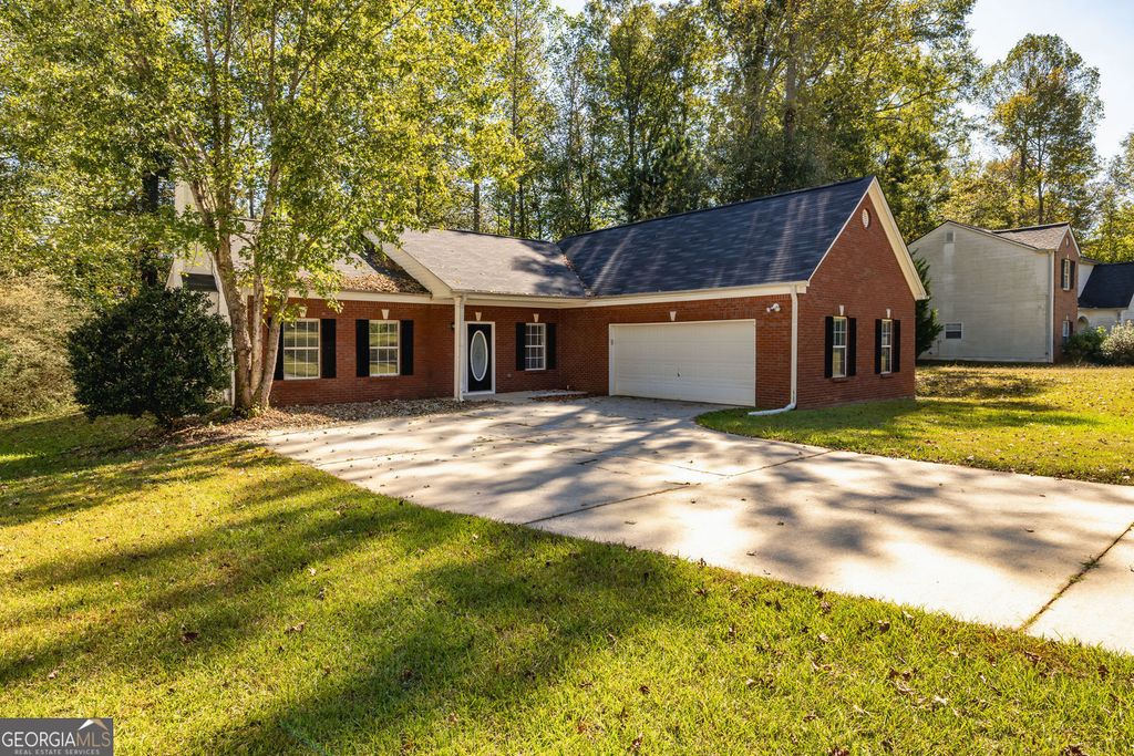 Photo of 224 Autumn Ridge Drive, Griffin, GA 30224 (MLS # 10632333)