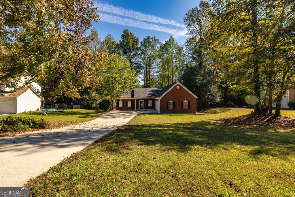 Photo of 224 Autumn Ridge Drive, Griffin, GA 30224 (MLS # 10632333)
