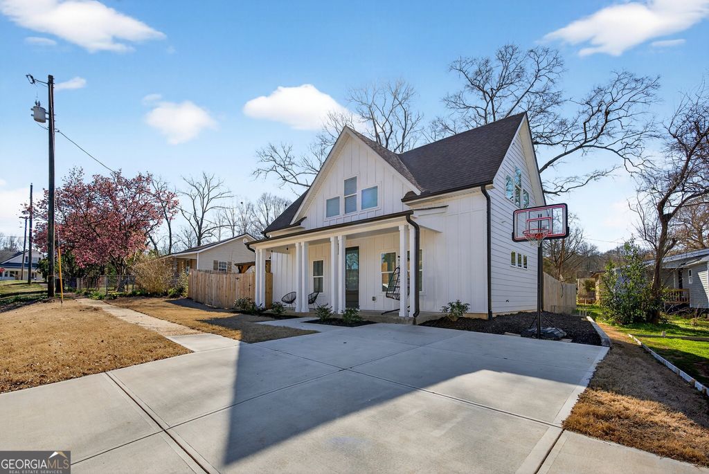 Photo of 201 Marshall Avenue, Hogansville, GA 30230 (MLS # 10770364)
