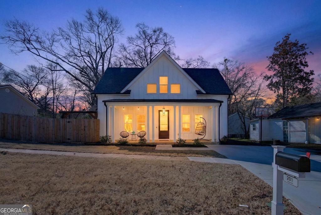 Photo of 201 Marshall Avenue, Hogansville, GA 30230 (MLS # 10770364)