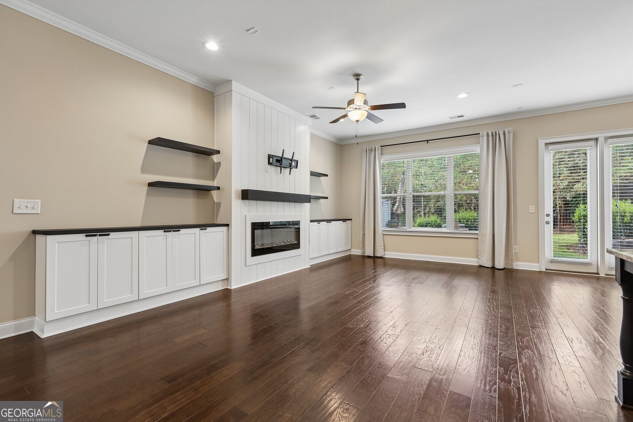3466 Fenton DR SE