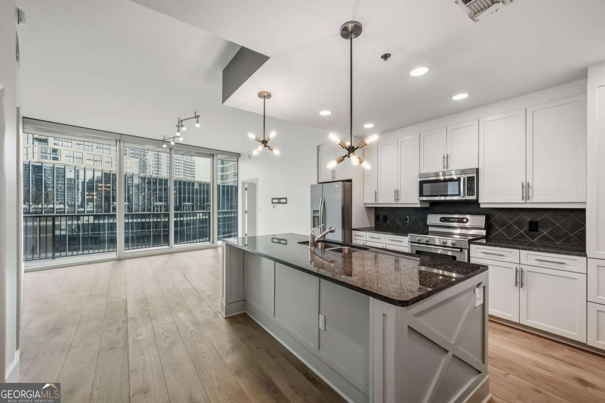 1080 Peachtree ST 904