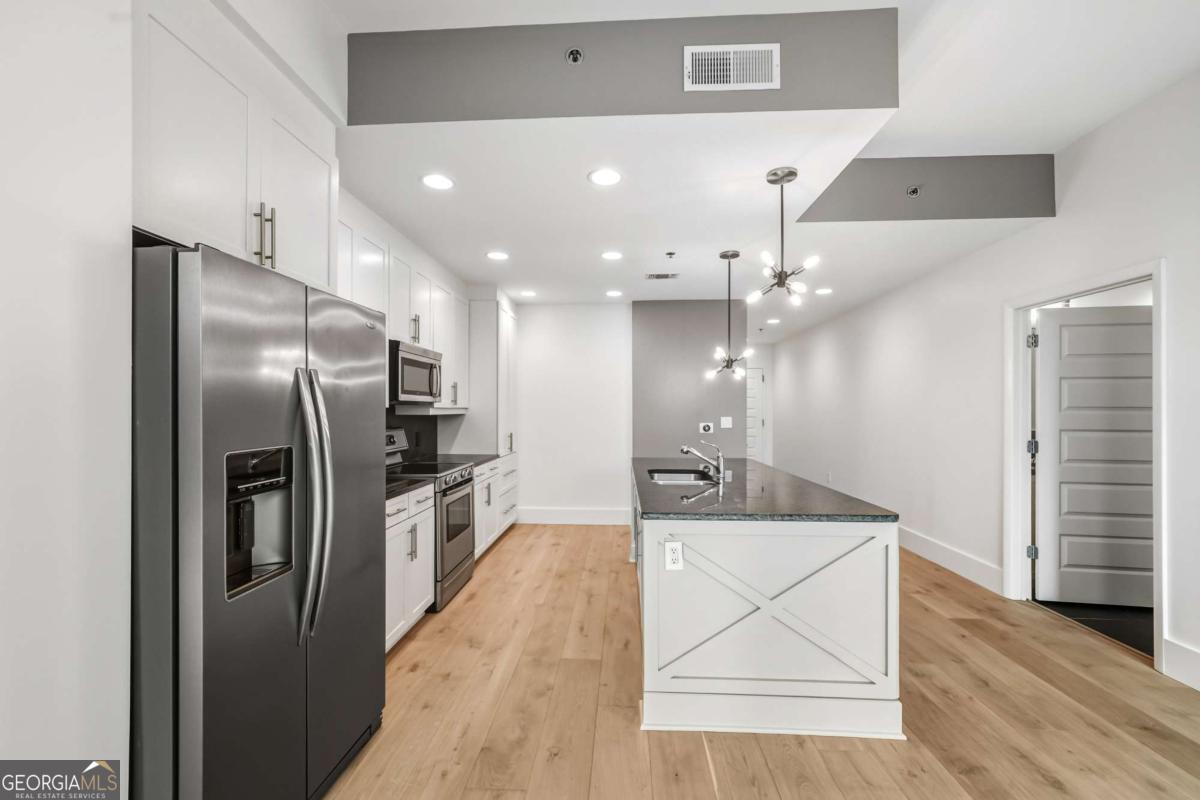 1080 Peachtree ST 904