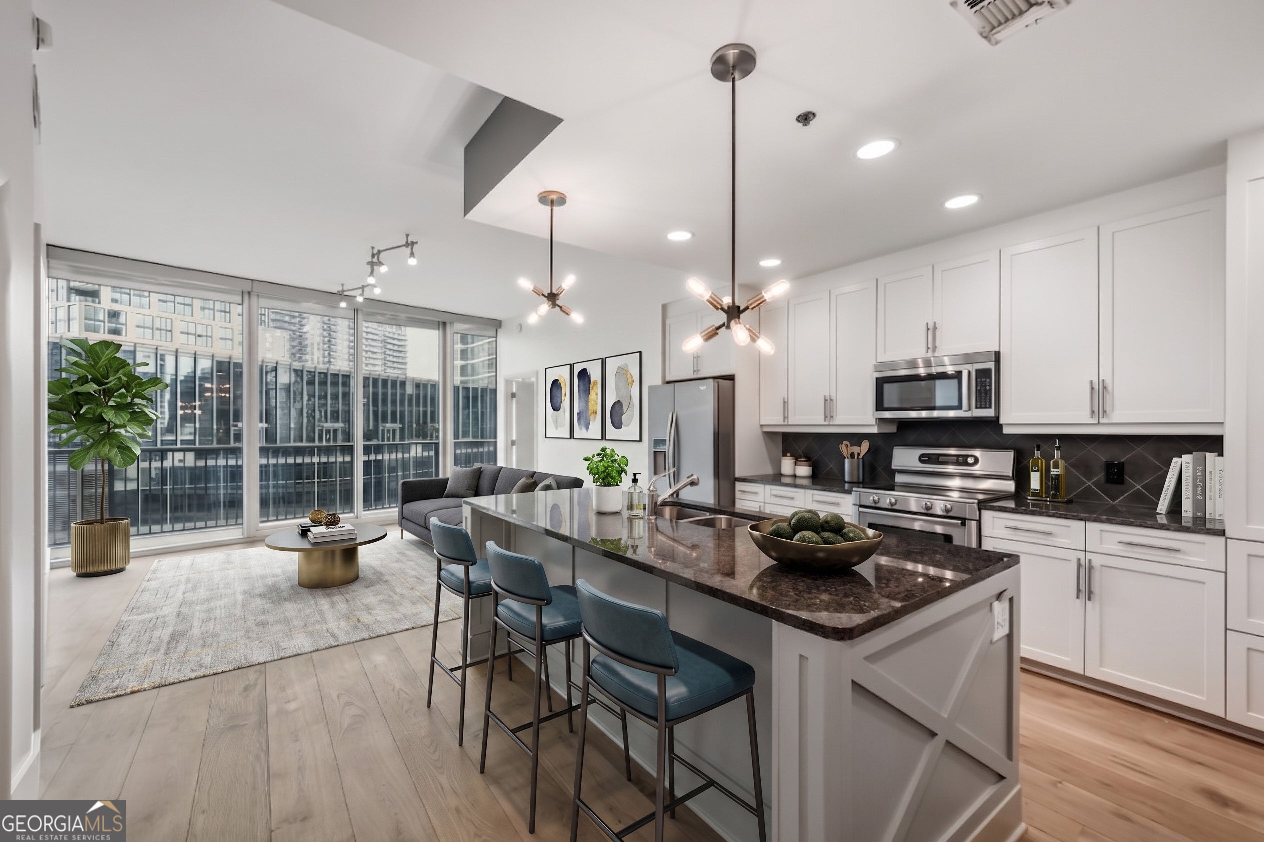 1080 Peachtree ST 904