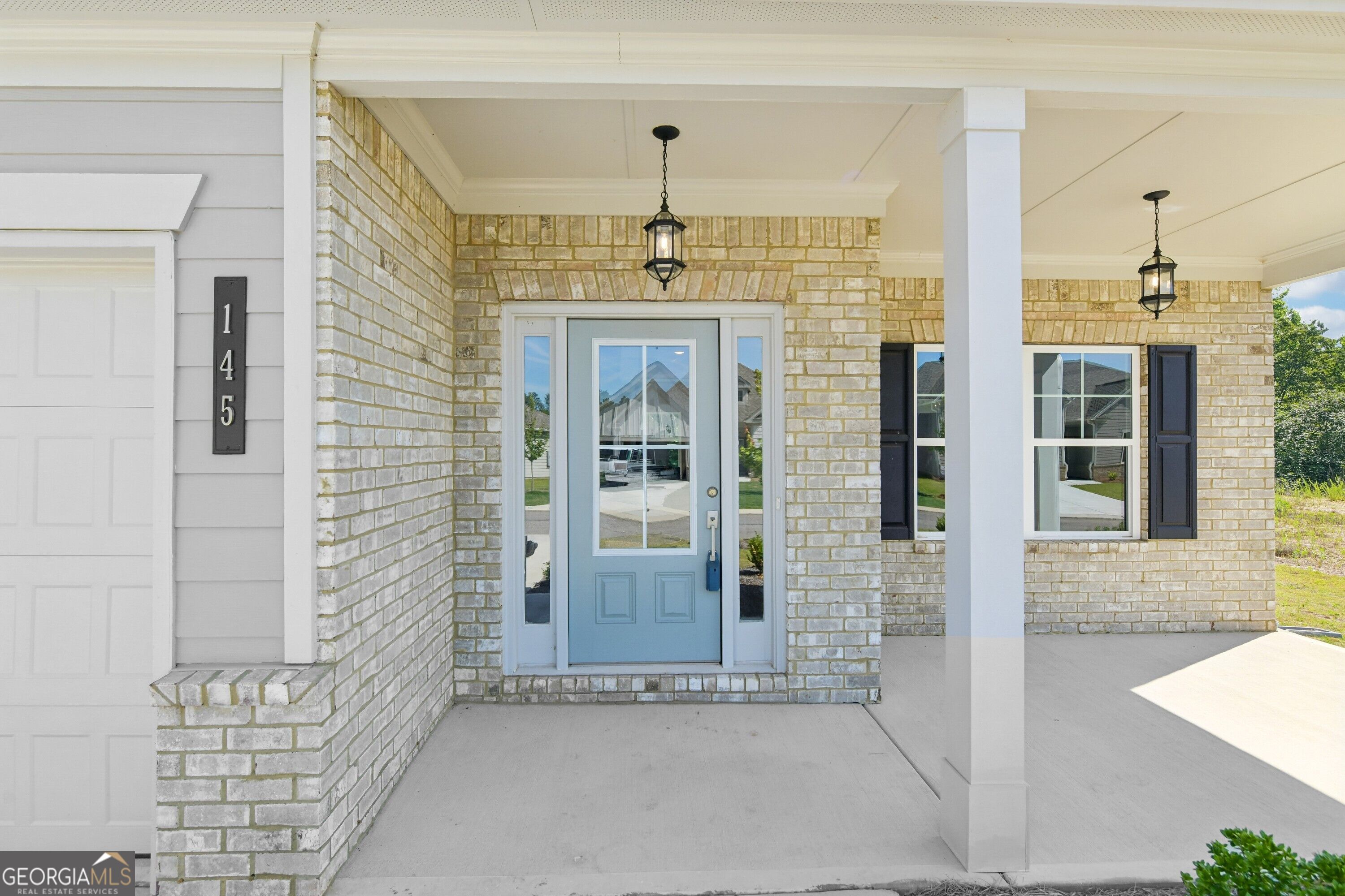 145 Greenview CT