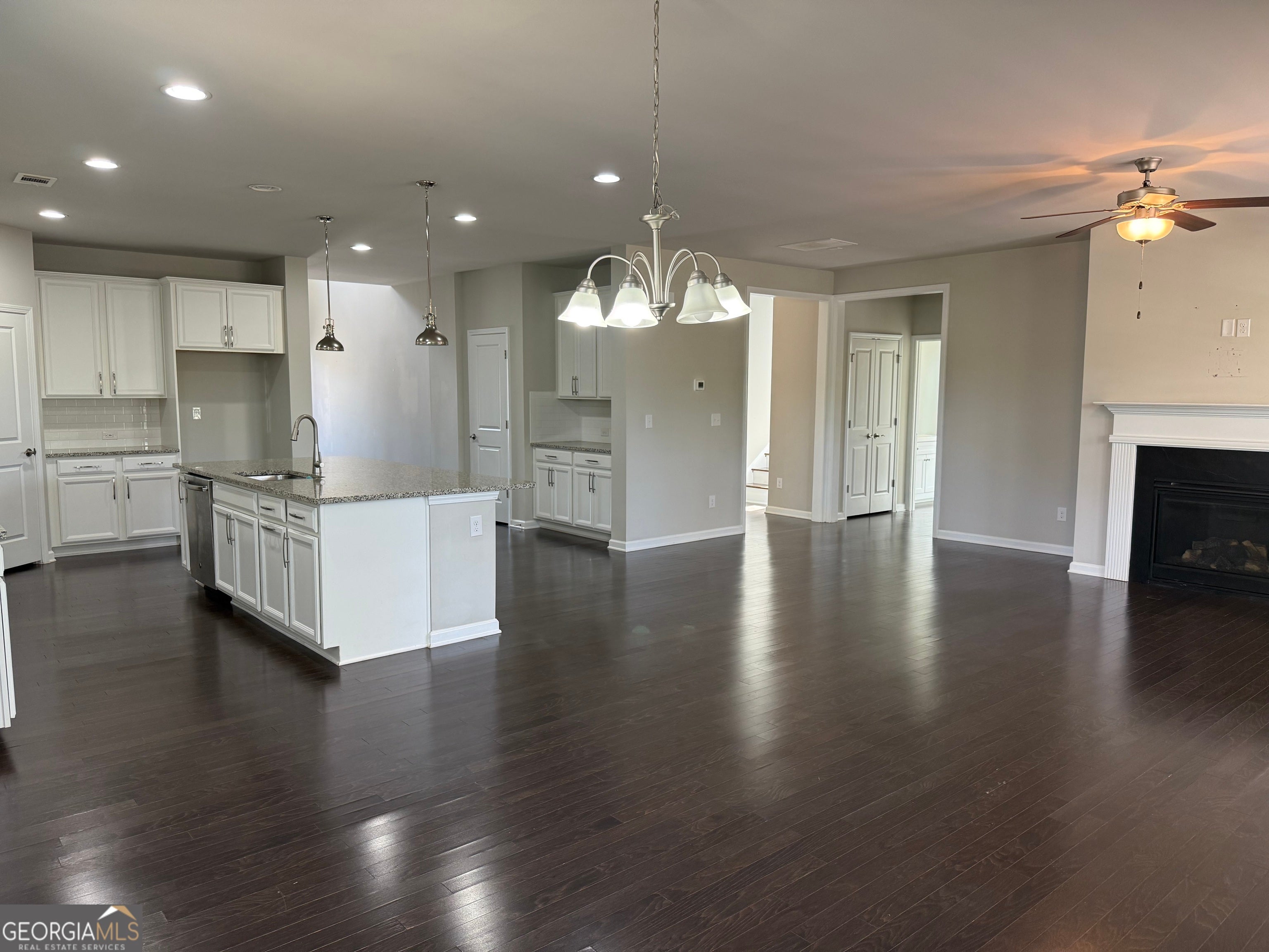 4541 Claiborne CT