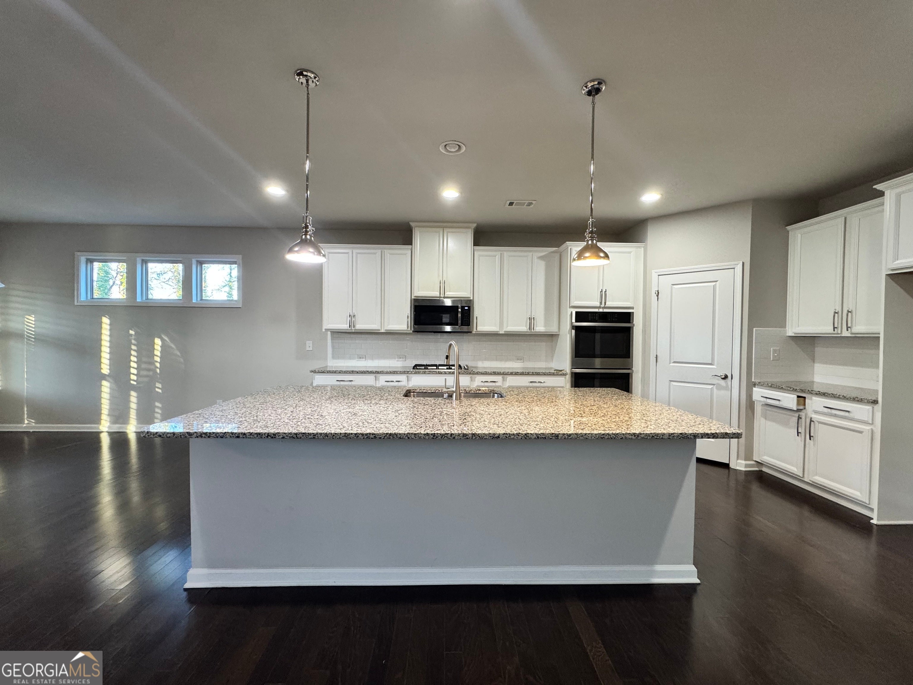 4541 Claiborne CT