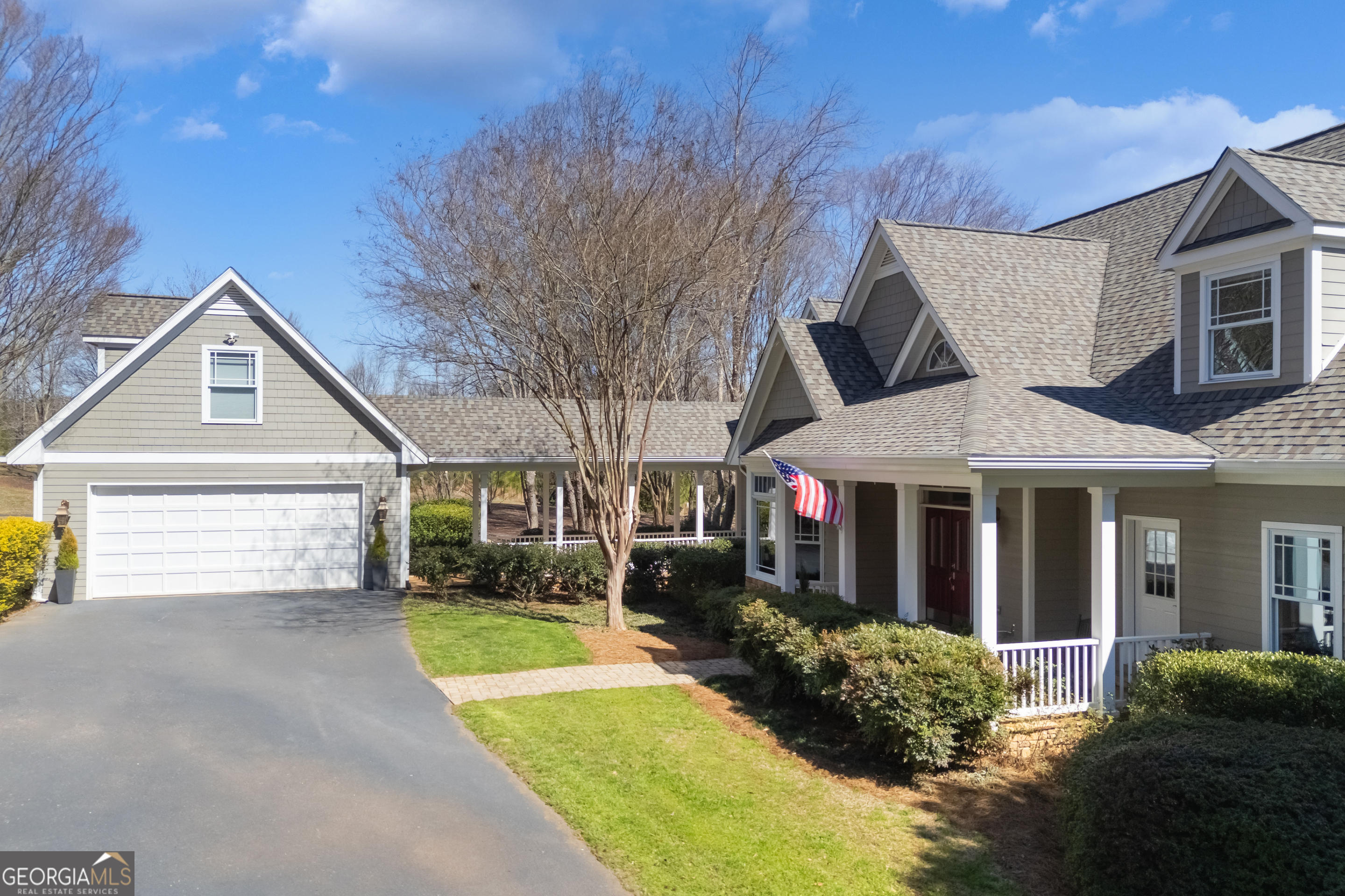 1126 Shoreline DR
