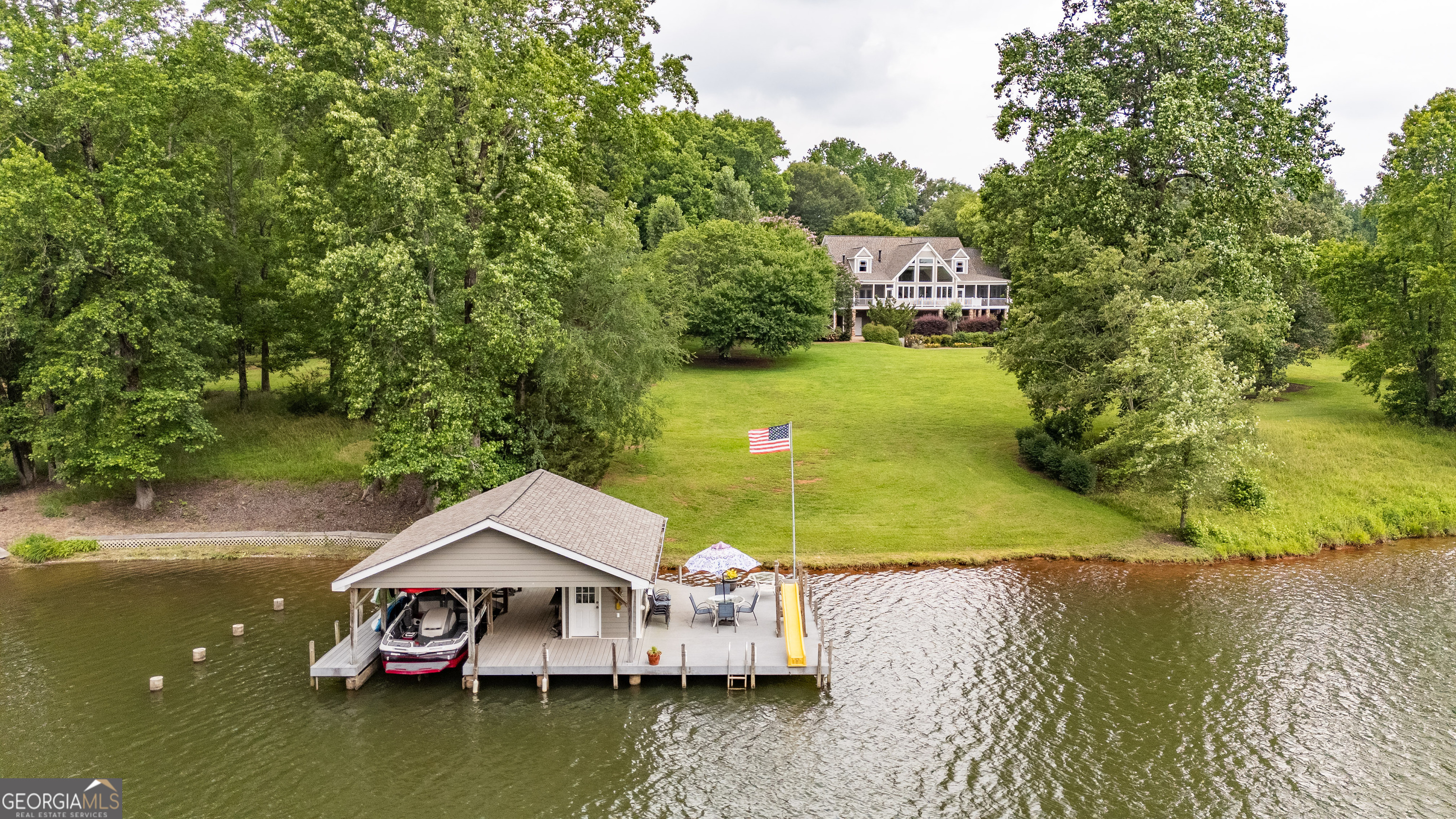 1126 Shoreline DR