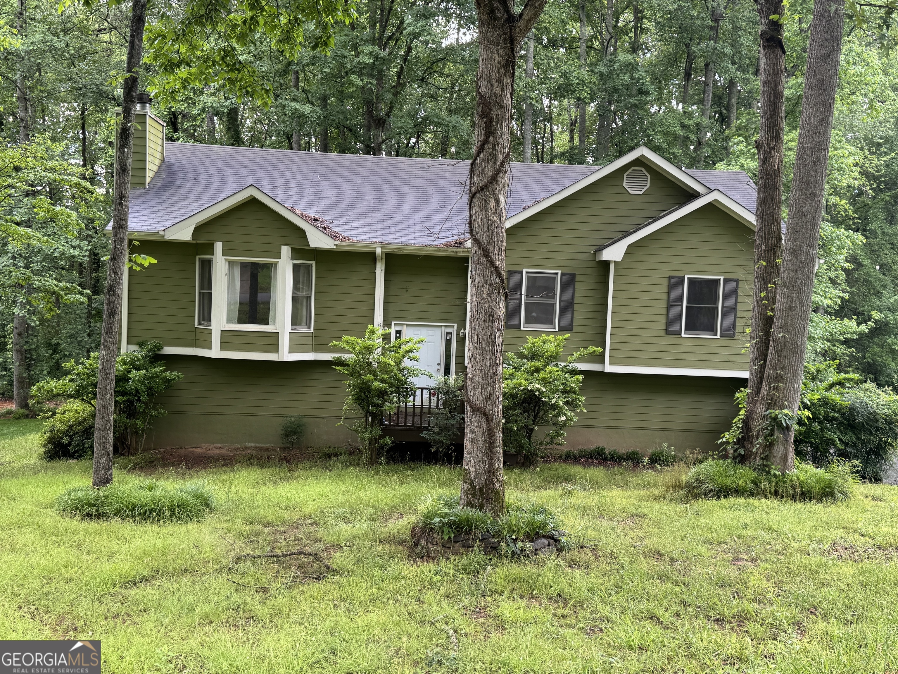 Coming soon! 4 BR 2 full Ba, family room with fireplace. Currently undergoing new interior paint and flooring. Home is currently occupied, do not disturb tenants.