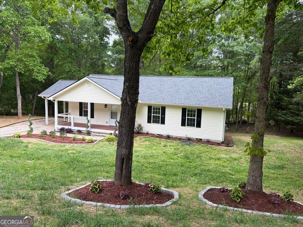 Photo of 115 Richard Street, Clarkesville, GA 30523 (MLS # 10758100)
