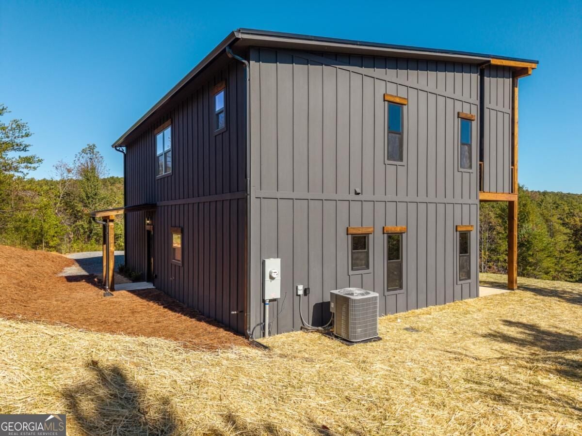 275 Blue Creek RD