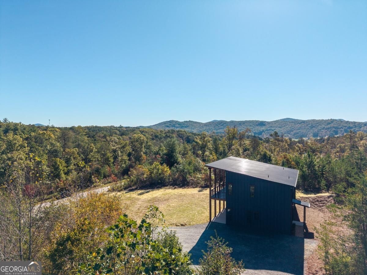 275 Blue Creek RD
